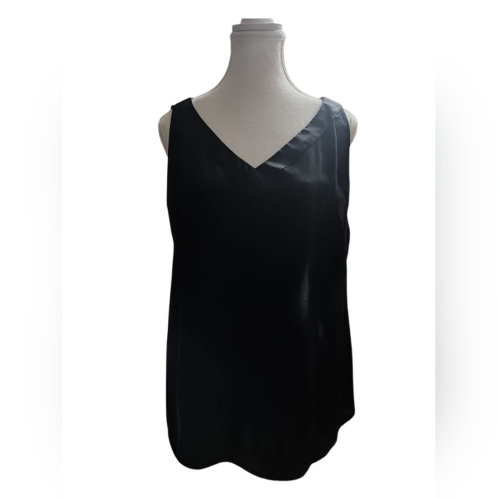 WHO WHAT WEAR Elegant Black Sleeveless Top - Picture 4 of 5
